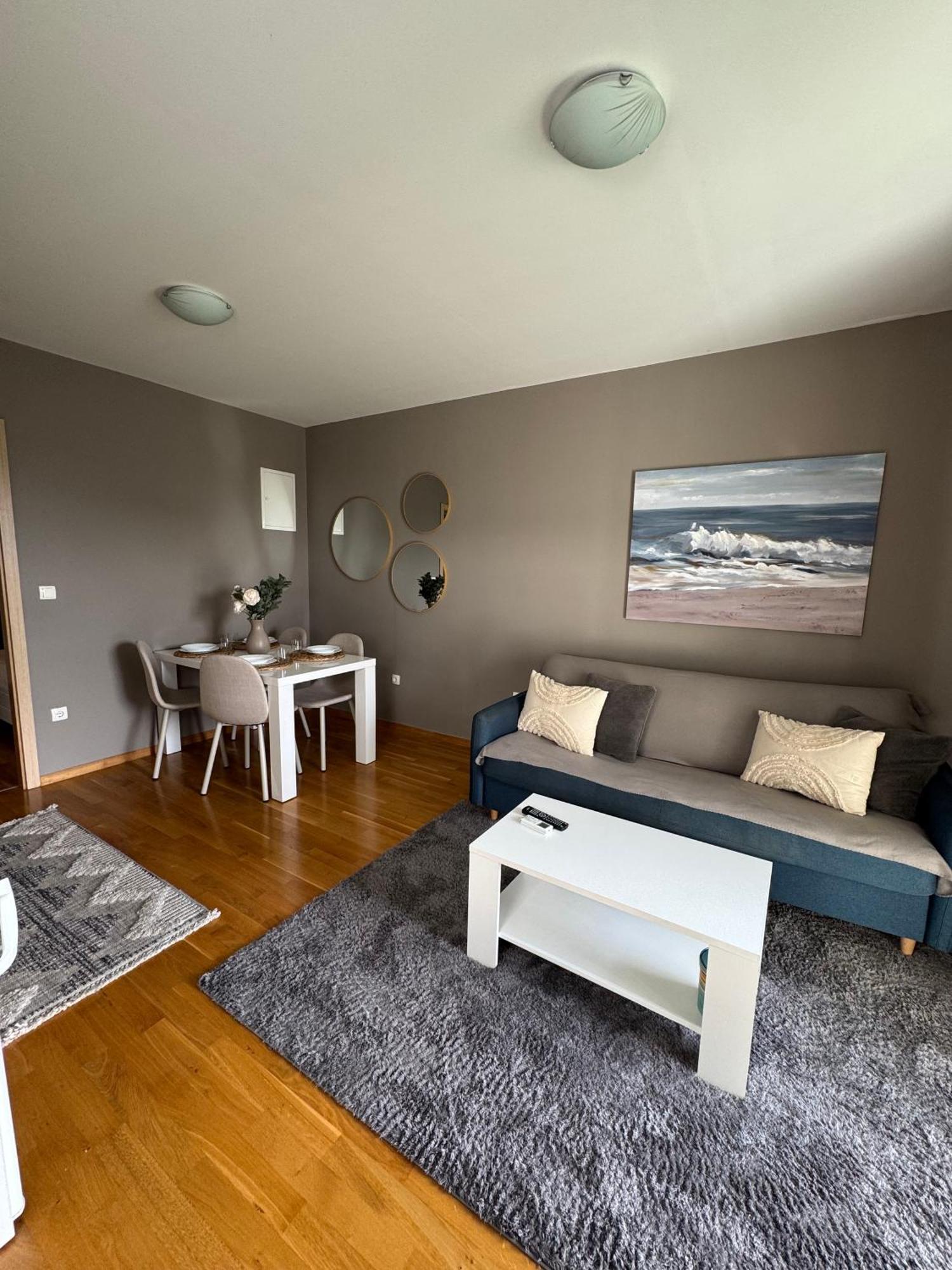 Apartment Tri sunca Baška Voda Exterior foto