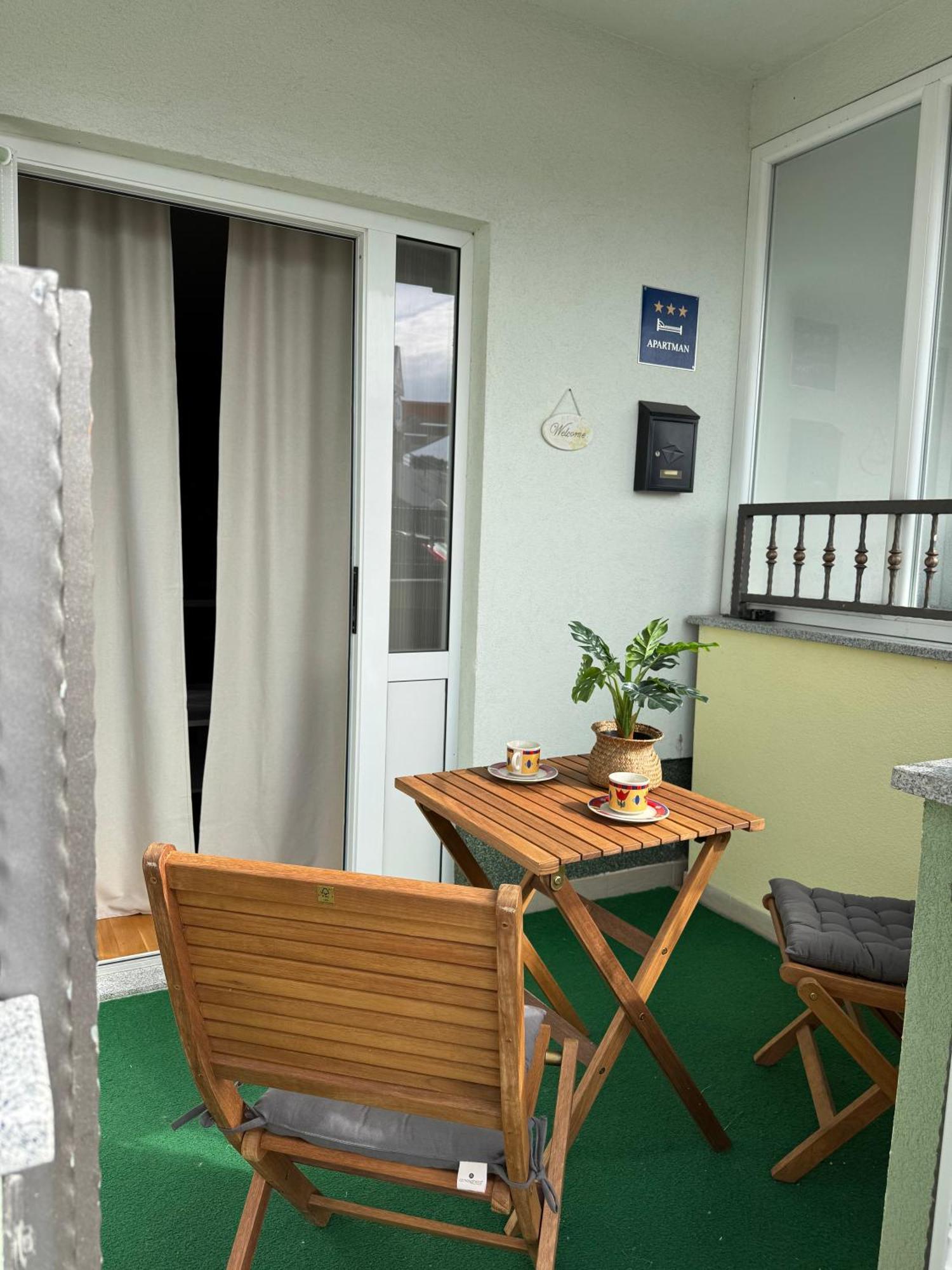 Apartment Tri sunca Baška Voda Exterior foto